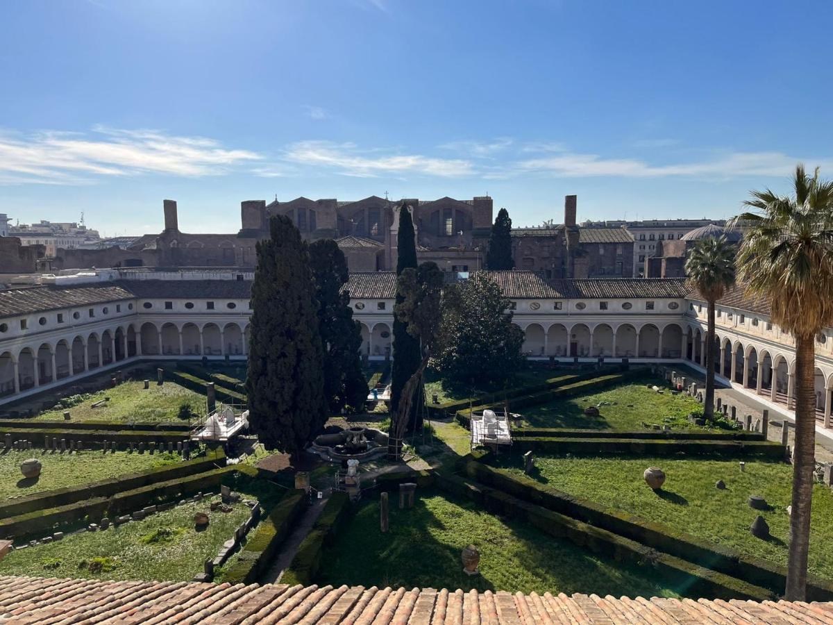 Camera X2 Con Magnifica Vista Sul Chiostro Di Michelangelo E Le Terme Di Diocleziano Рим Екстериор снимка