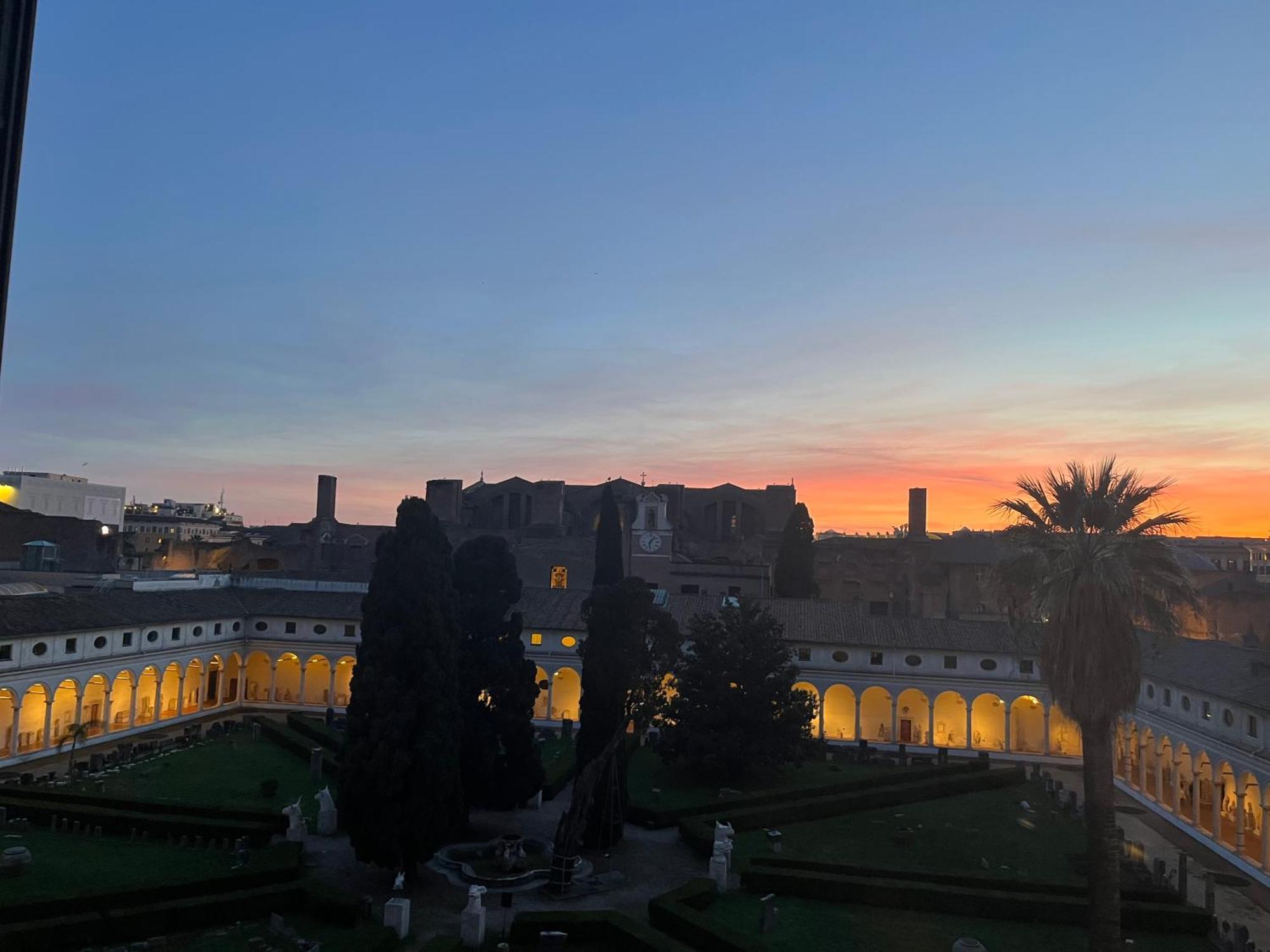 Camera X2 Con Magnifica Vista Sul Chiostro Di Michelangelo E Le Terme Di Diocleziano Рим Екстериор снимка